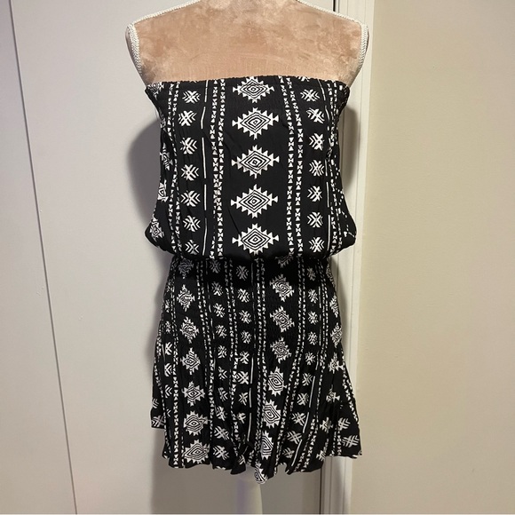 🤍🖤Vici Aztec strapless mini dress - L 🖤🤍 - Picture 1 of 9